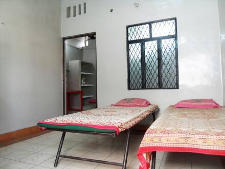 India Hotel, Allahabad 4